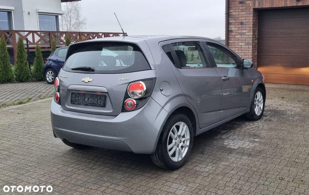 Chevrolet Aveo 1.6 LTZ - 5