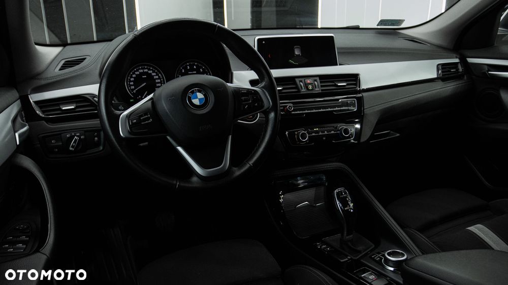 BMW X2 sDrive18i GPF Business Edition - 12
