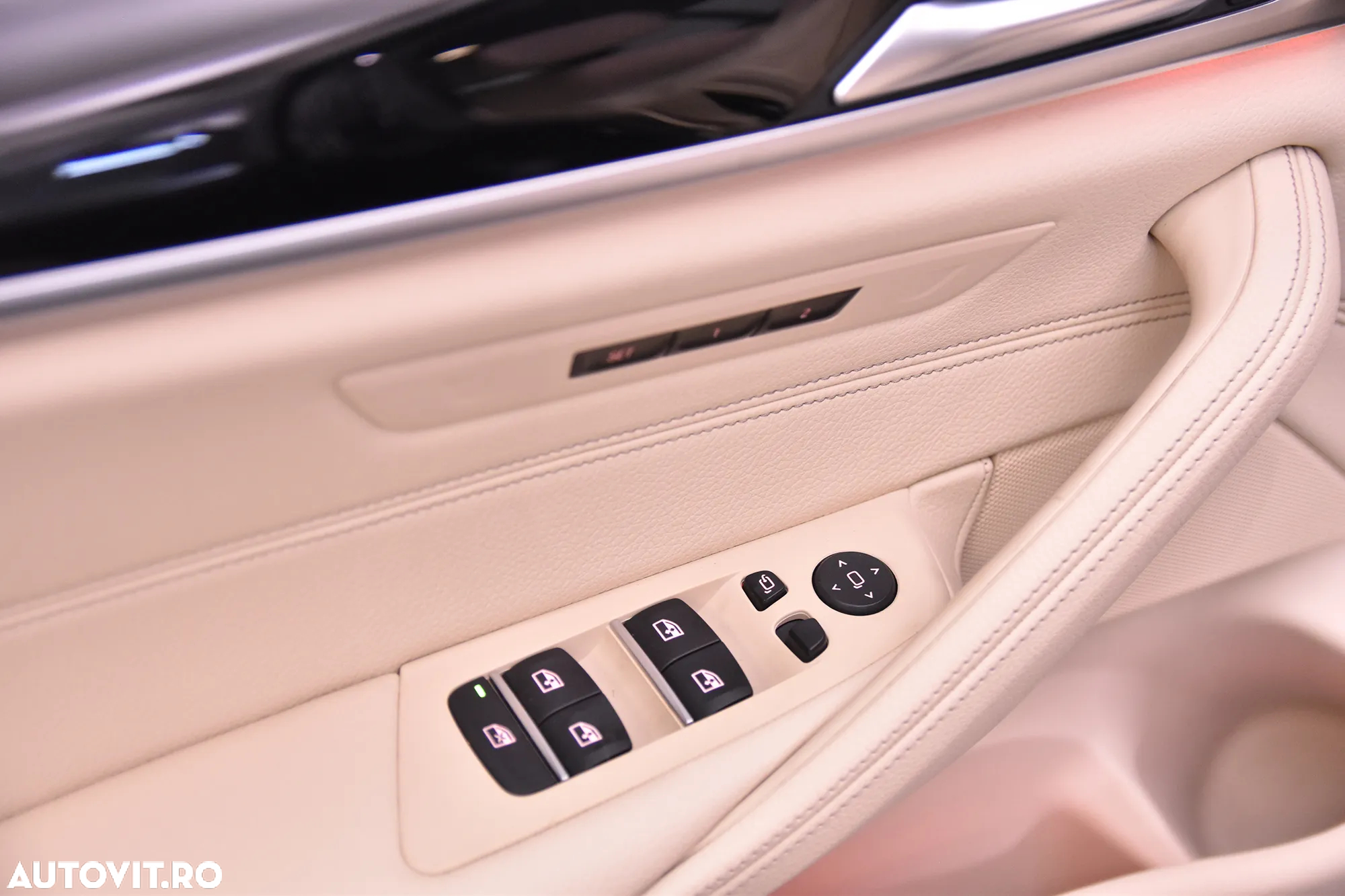 BMW Seria 5 520i Touring Aut. - 14