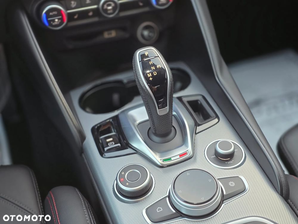 Alfa Romeo Giulia 2.0 Turbo Tributo Italiano Q4 - 23