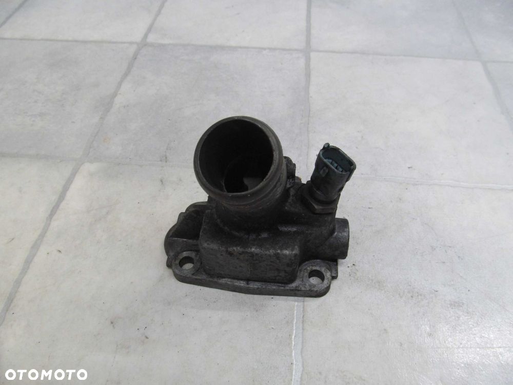 IVECO DAILY 06- 3.0HPI OBUDOWA TERMOSTATU 504150564 - 1