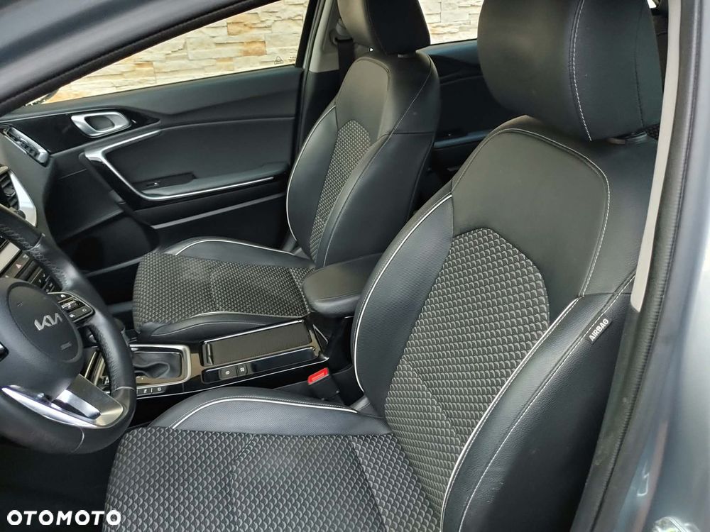 Kia Ceed - 9