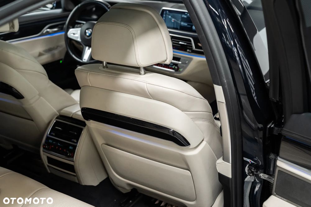 BMW Seria 7 750d xDrive sport - 37