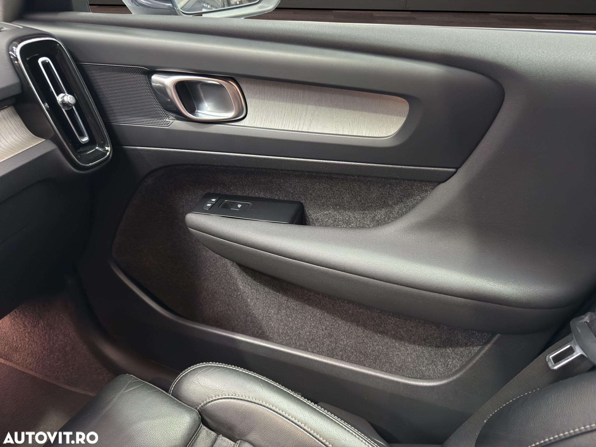 Volvo XC 40 T4 Recharge DKG Inscription Expression - 16