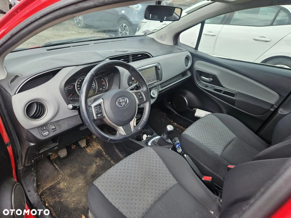 Toyota Yaris 1.0 Premium EU6 - 3
