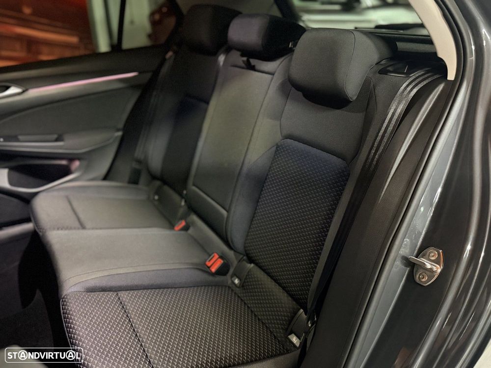 VW Golf 1.0 TSI Confortline - 9