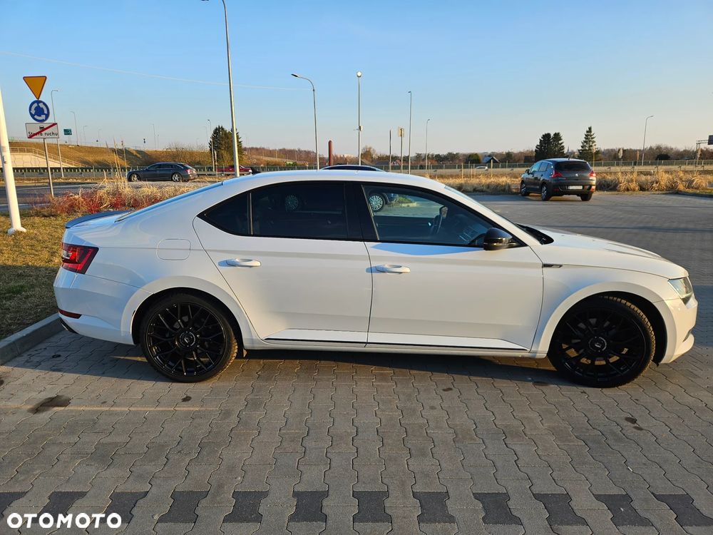 Skoda Superb 2.0 TDI 4x4 Sportline DSG - 7
