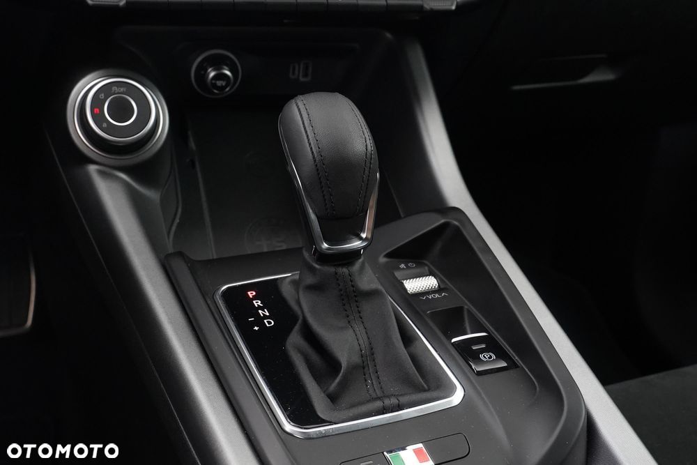 Alfa Romeo Tonale 1.5 T4 GSE mHEV Veloce DCT - 27