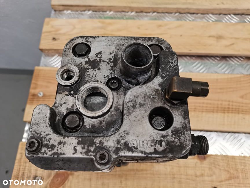 Sprężarka powietrza Fendt 936 (Wabco 9121260040) - 3