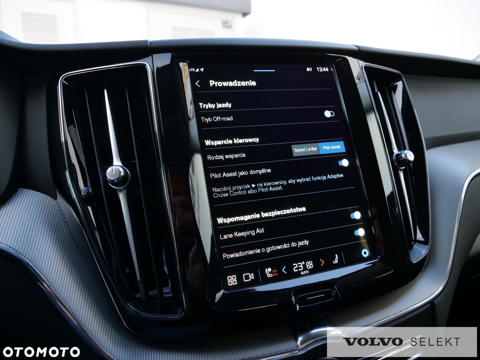 Volvo XC 60 - 25