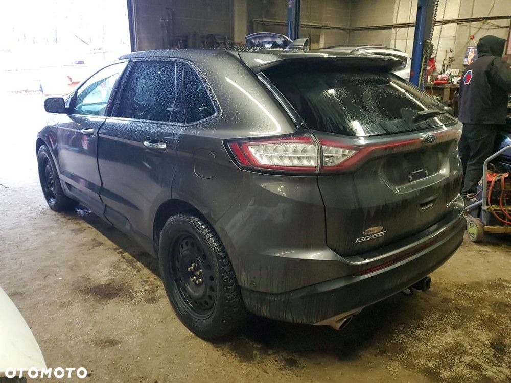 Ford Edge - 10