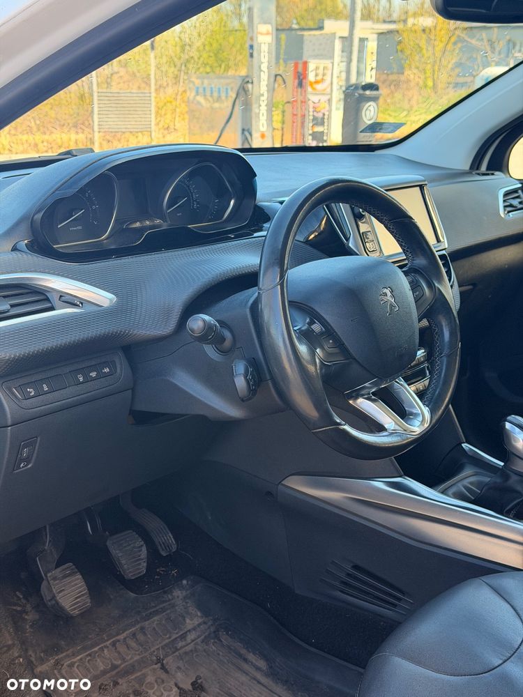 Peugeot 2008 1.2 VTi Allure - 14
