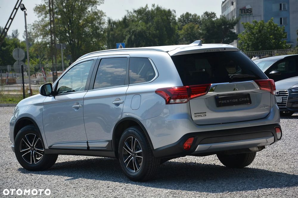 Mitsubishi Outlander - 6