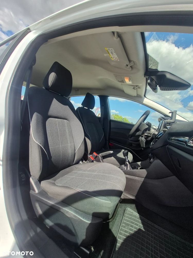 Ford Fiesta - 22