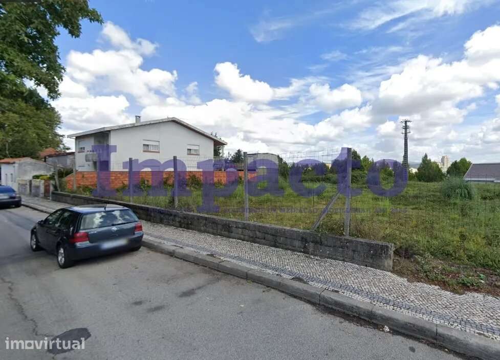 Terrenos urbanos em São João da Madeira - Grande imagem: 2/4
