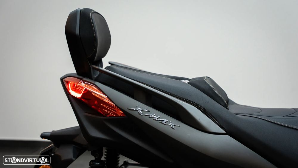 Yamaha X-Max 300 Tech Max - 6