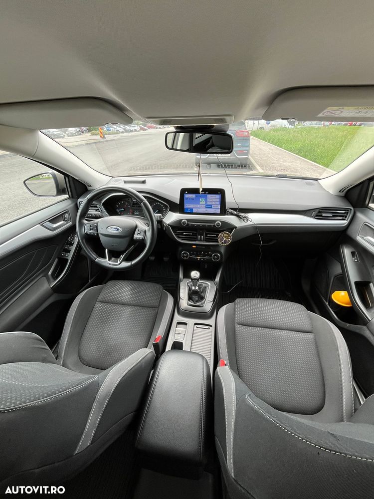 Ford Focus 1.0 EcoBoost Active - 5