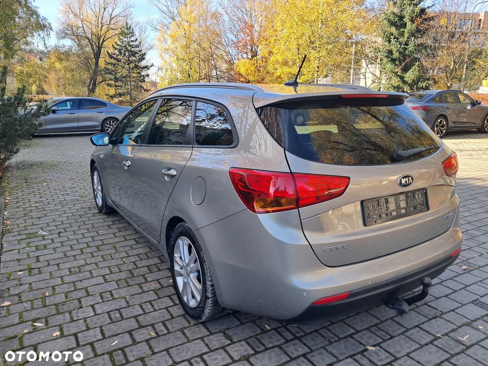 Kia Ceed Cee'd 1.6 GDI Business Line - 7