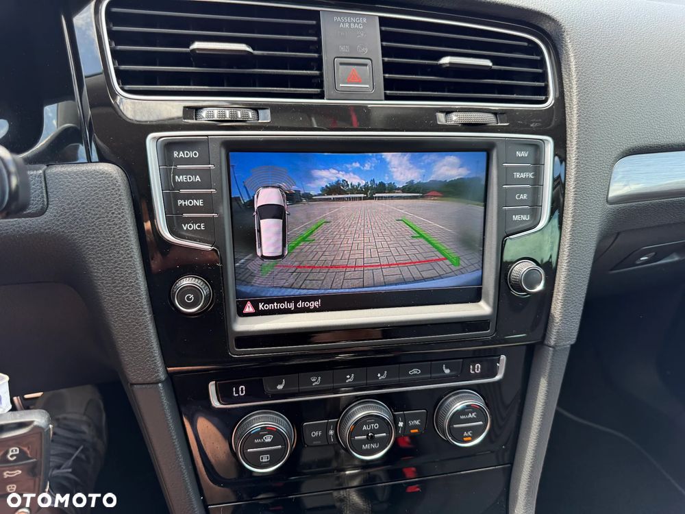 Volkswagen Golf 2.0 TDI BlueMotion Technology DSG Allstar - 28