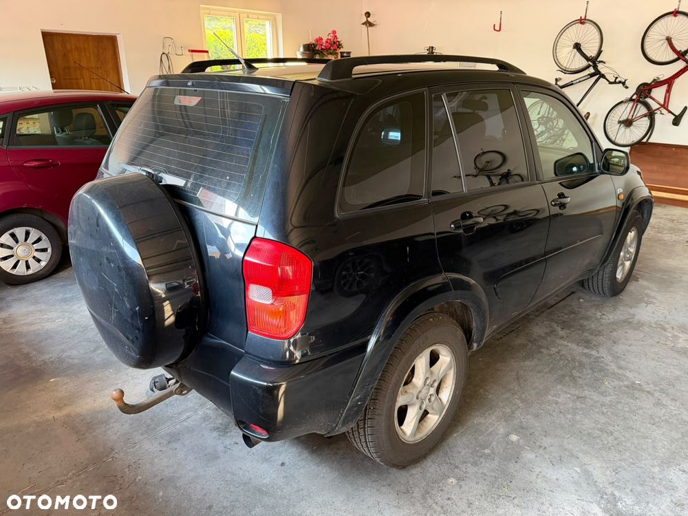 Toyota RAV4 2.0 D-4D 4x4 - 4
