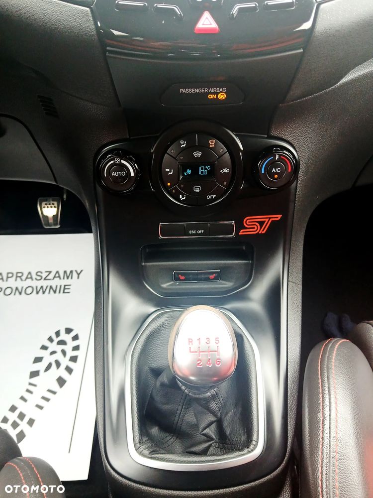 Ford Fiesta 1.6 EcoBoost ST - 25