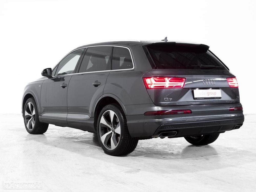 Audi Q7 3.0 TDI quattro S-line Tiptronic 7L - 4