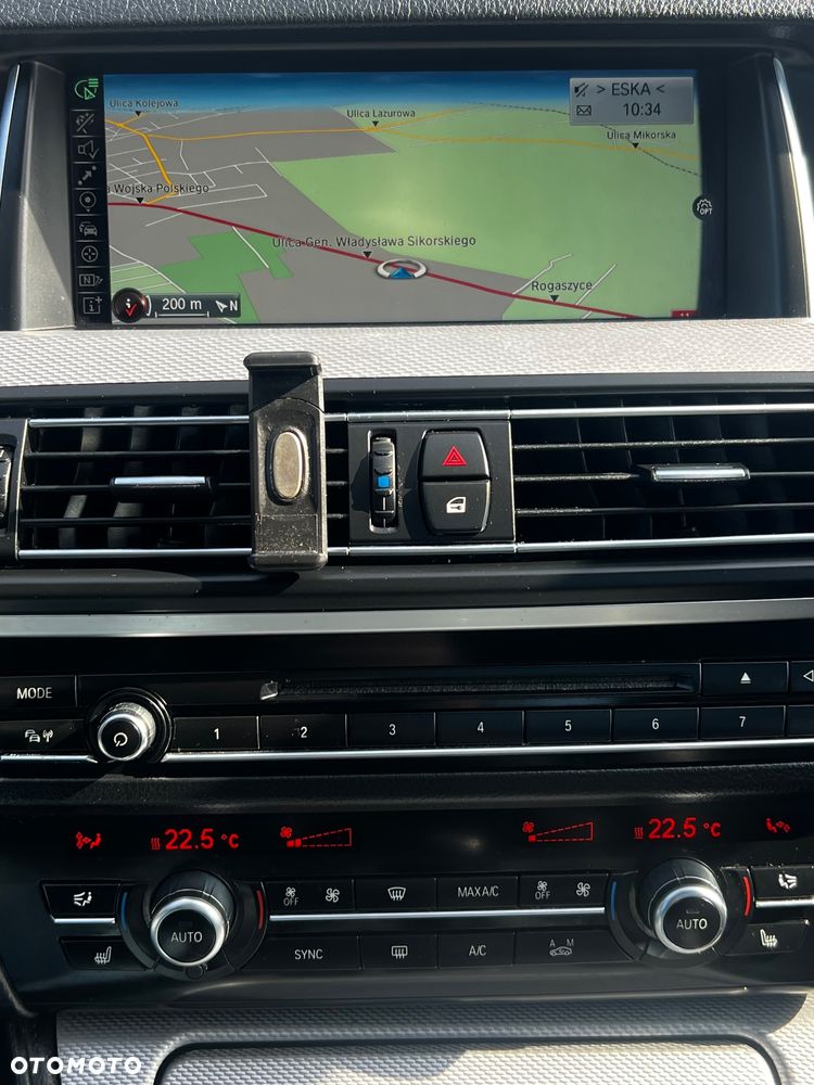 BMW Seria 5 525d Sport-Aut Modern Line - 9