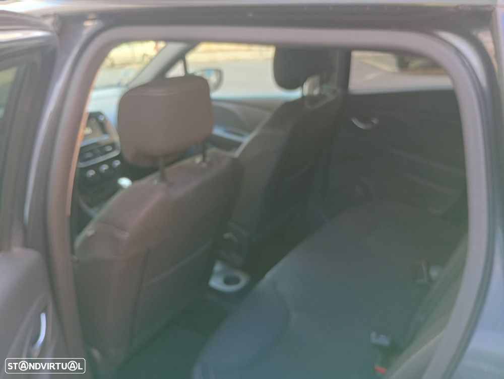 Renault Clio Sport Tourer 0.9 TCe Limited - 4