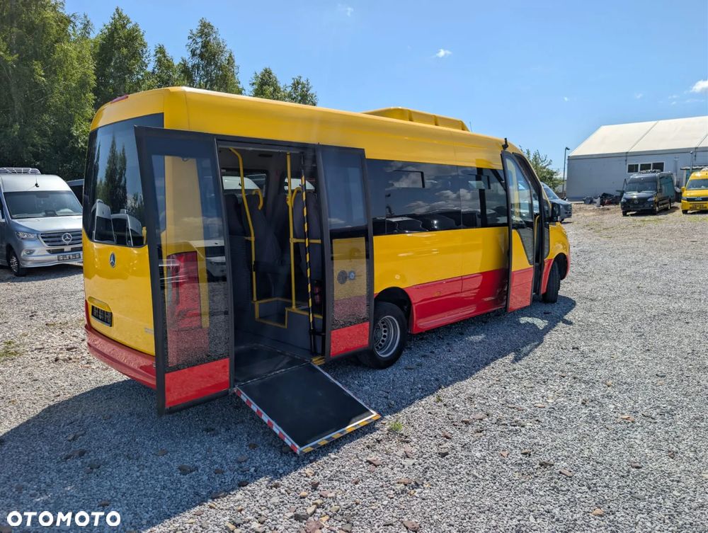 Mercedes-Benz Sprinter 517 - 11