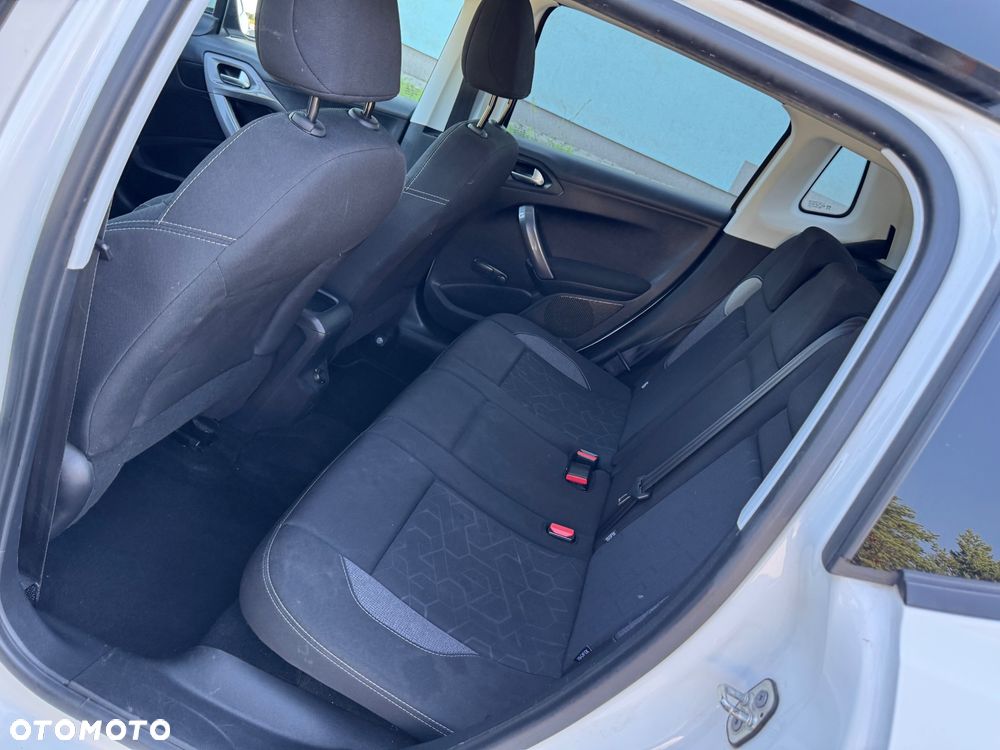 Peugeot 2008 Blue-HDi FAP 100 STOP & START Style - 19