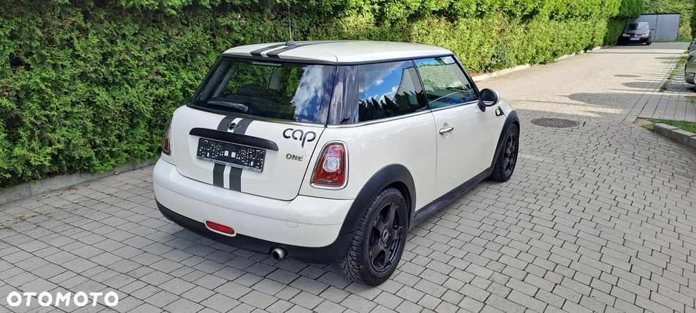 MINI ONE - 9