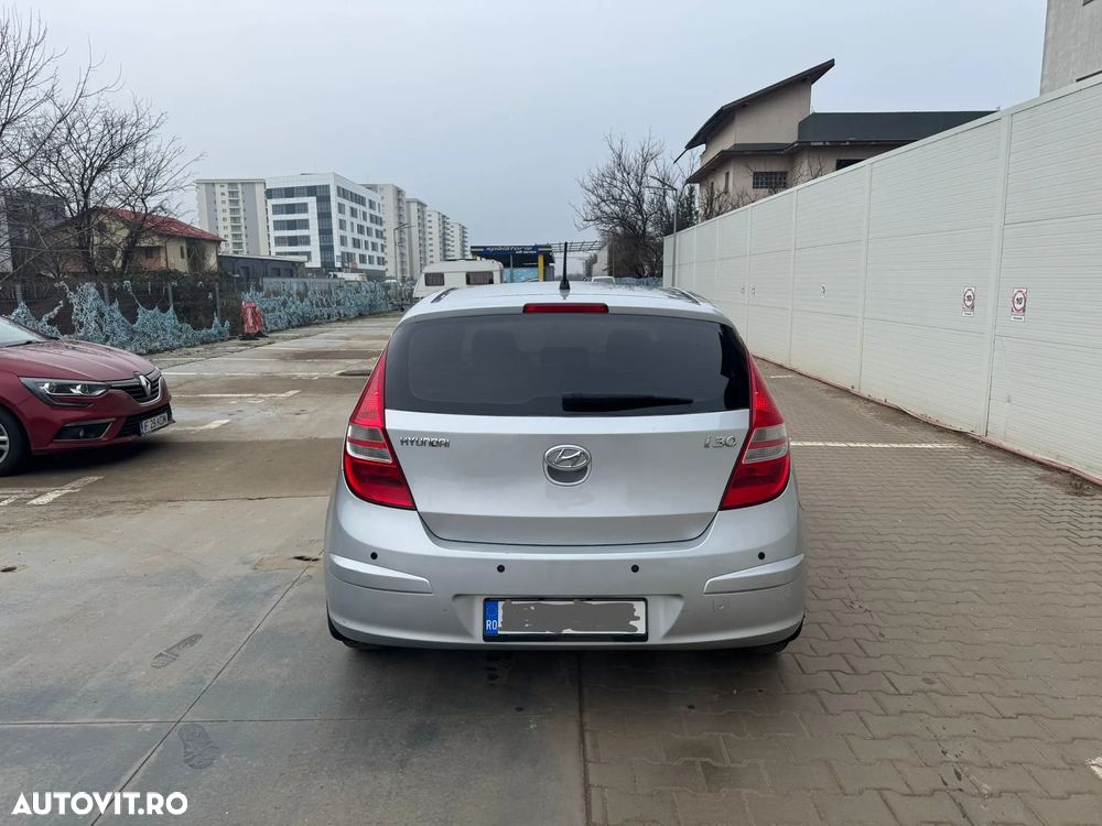 Hyundai i30 1.4 DOHC GL CLASSIC - 4