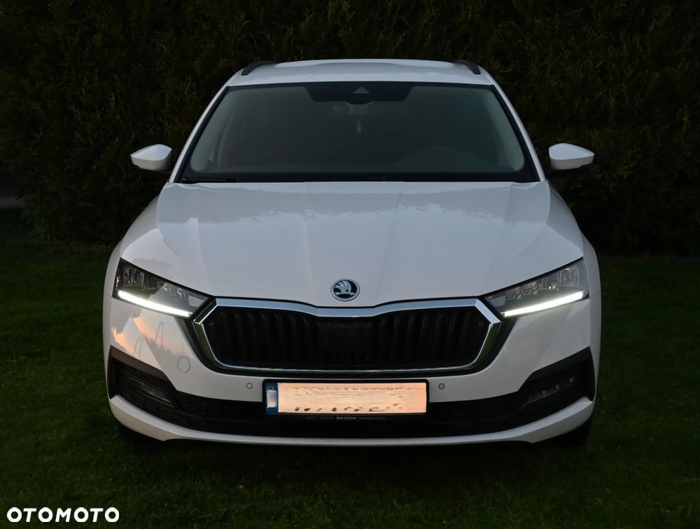 Skoda Octavia 2.0 TDI Ambition - 11