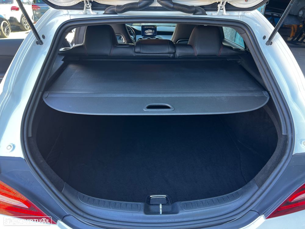 Mercedes-Benz CLA 200 d Shooting Brake AMG Line Aut. - 7