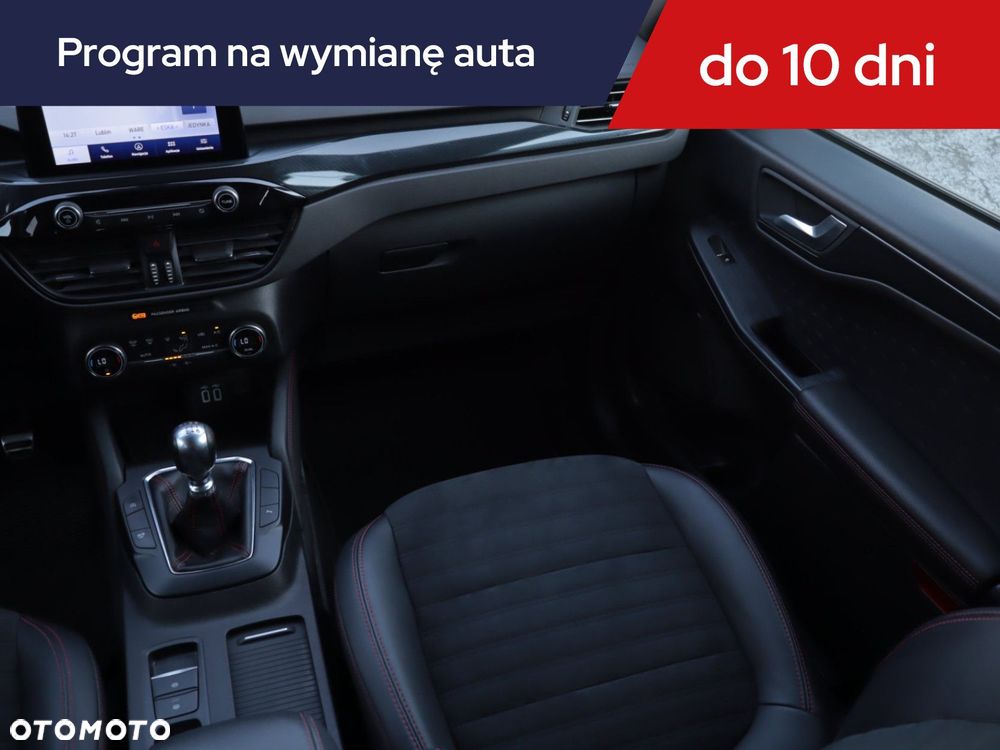 Ford Kuga - 10