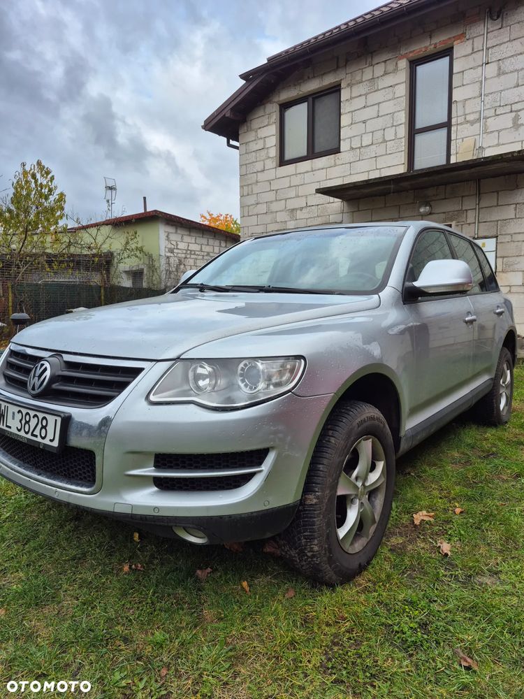 Volkswagen Touareg - 1