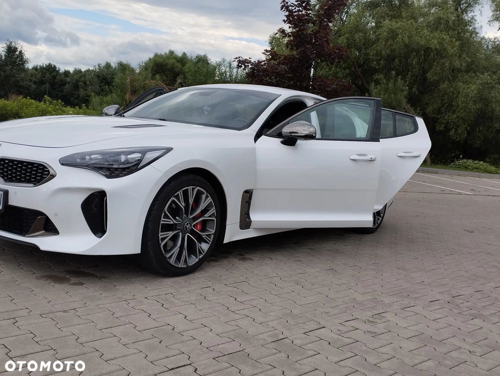 Kia Stinger 3.3 T-GDI V6 GT AWD - 4