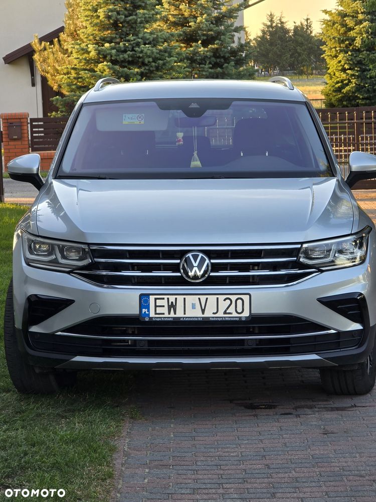 Volkswagen Tiguan - 1