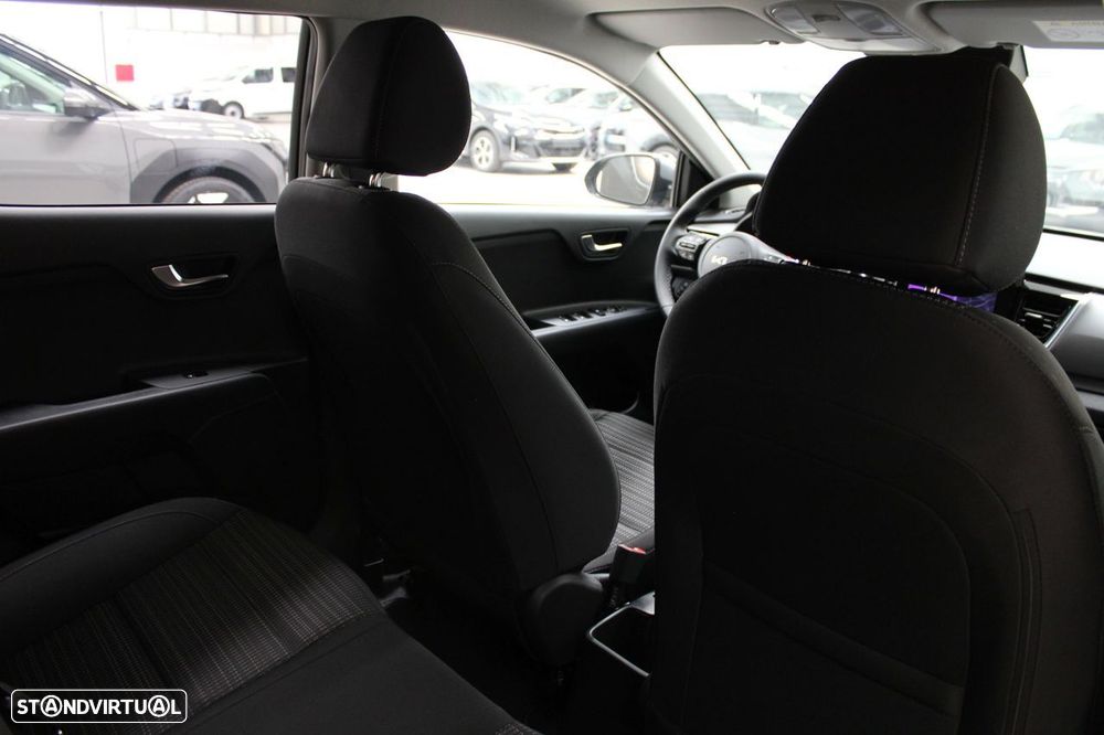 Kia Stonic - 18