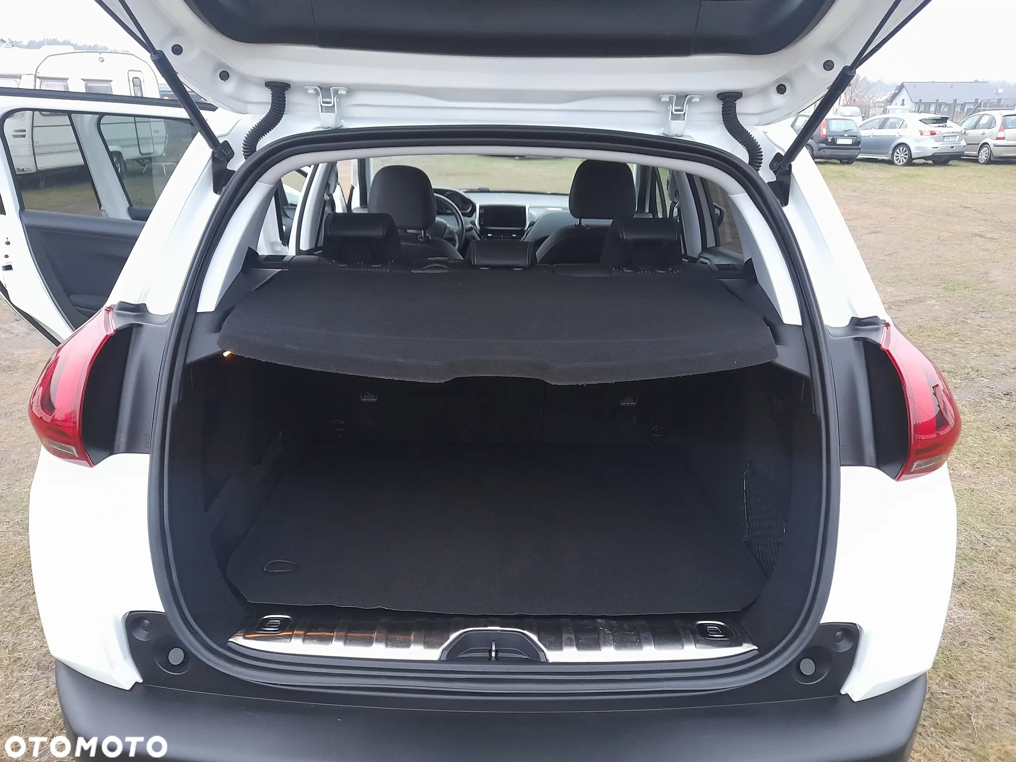 Peugeot 2008 PureTech 110 GPF Stop&Start EAT6 Active - 12
