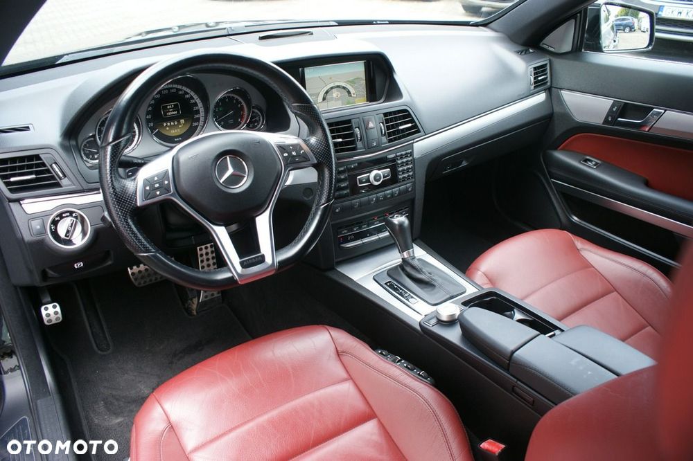 Mercedes-Benz Klasa E - 32