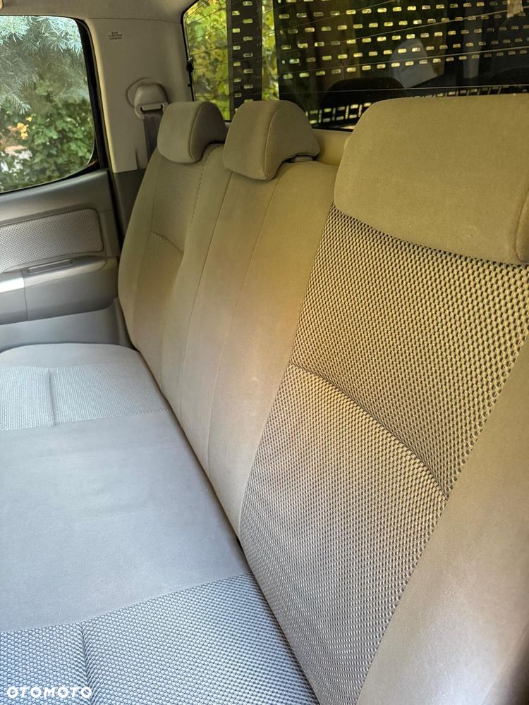 Toyota Hilux 3.0 D-4D SR5 - 20