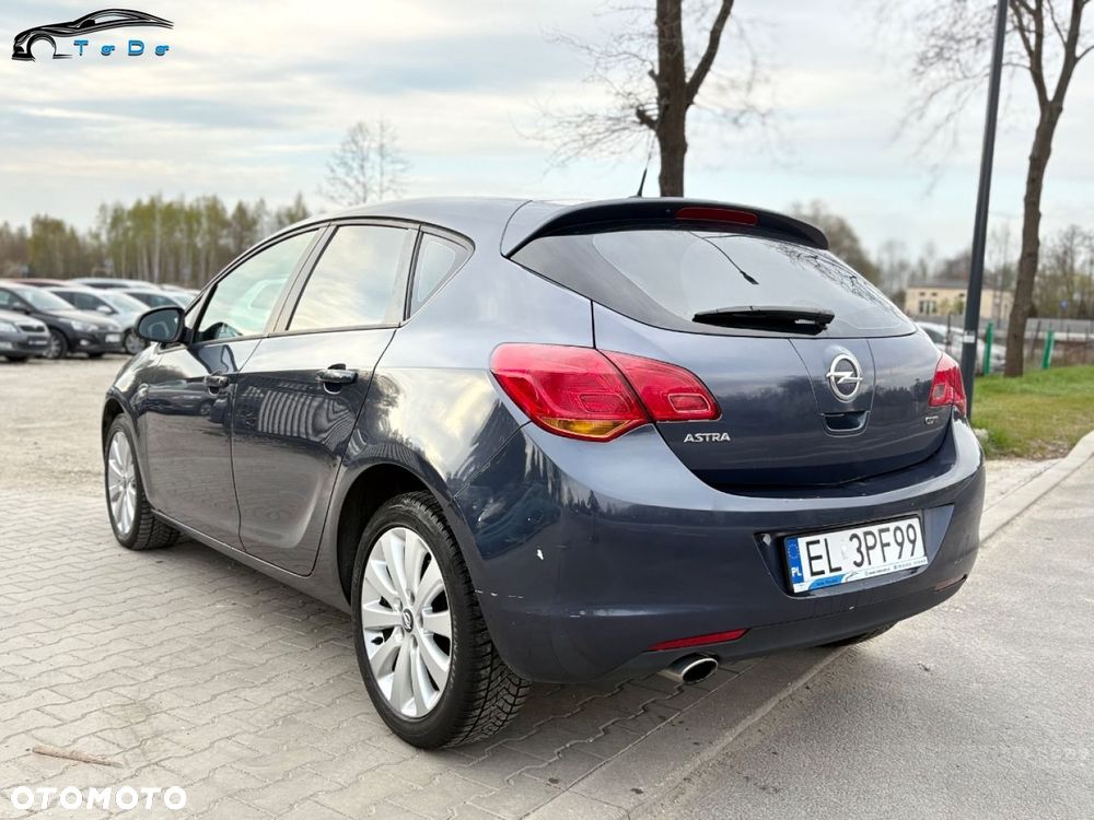 Opel Astra 2.0 CDTI DPF Cosmo - 14