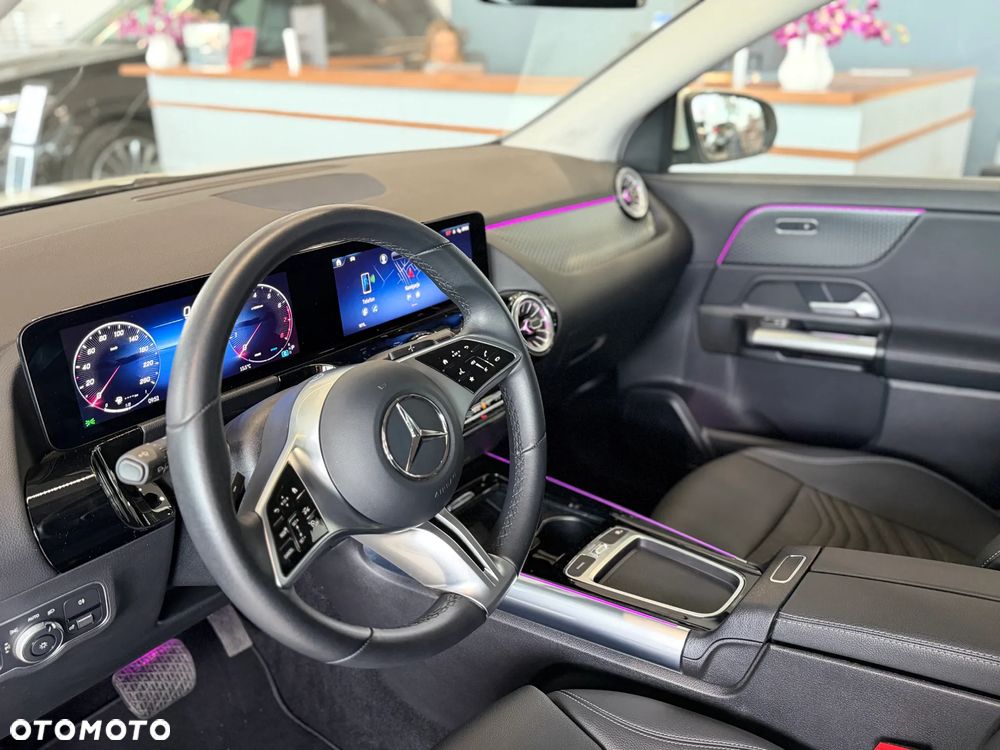Mercedes-Benz GLA 200 Progressive - 11