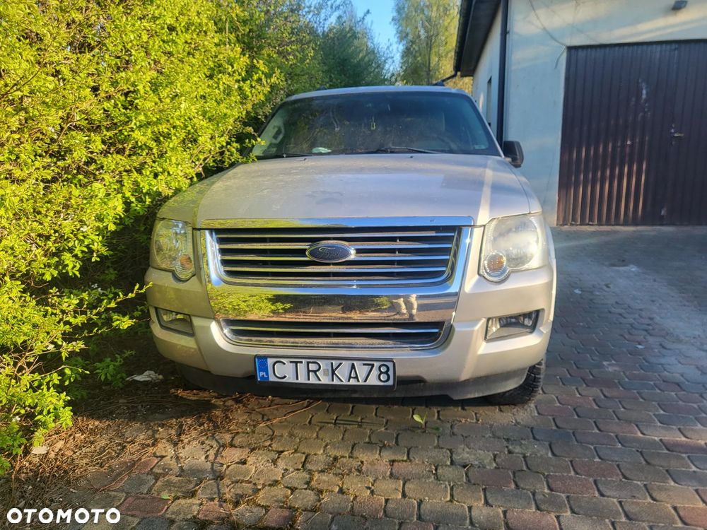 Ford Explorer 4.0 4WD - 11