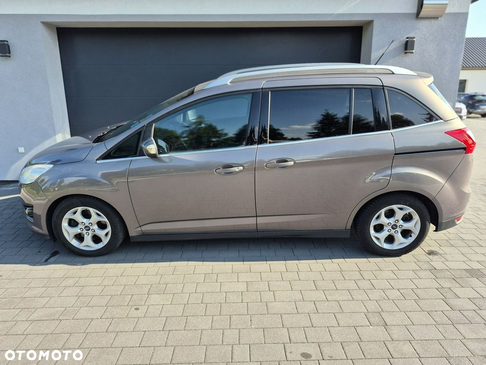 Ford Grand C-MAX - 17