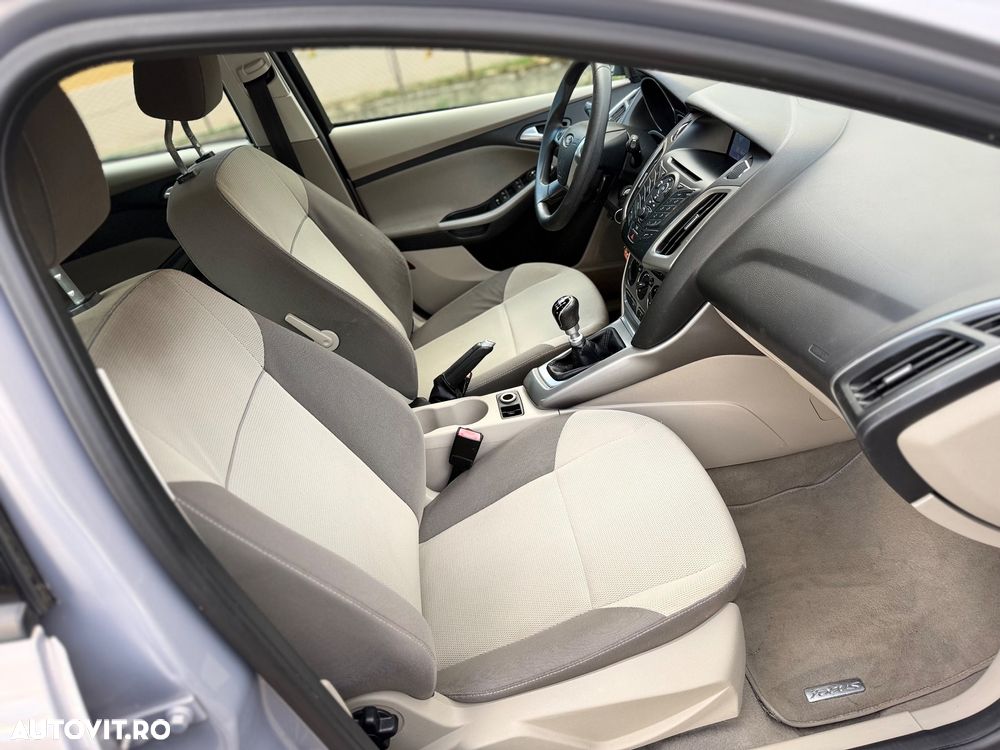 Ford Focus 1.6 TDCI DPF Titanium - 15