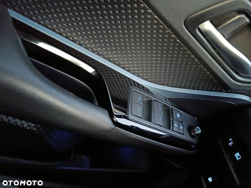 Toyota C-HR - 12