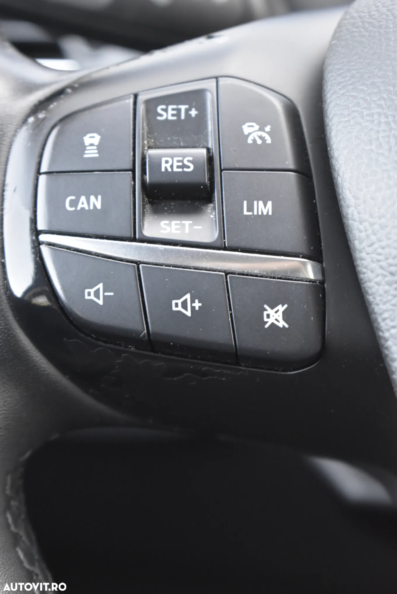 Ford Focus 1.0 EcoBoost MHEV Titanium - 22
