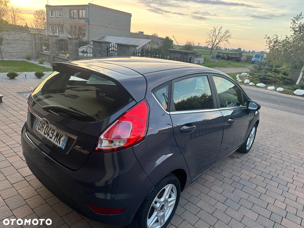 Ford Fiesta 1.5 TDCi SYNC Edition - 10